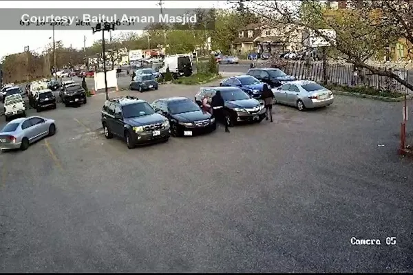 Muslim Community Shocked after Man Violently Attack outside Mosque in Toronto