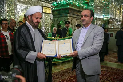 آیین غبارروبی حرم مطهر حضرت احمدبن موسی الکاظم علیهماالسلام، با حضور خانواده‌های مکرم شهدا