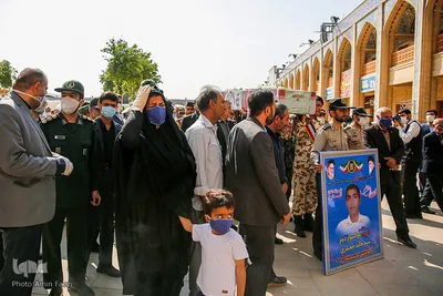 استقبال و تشییع پیکر ۴ شهید حادثه ناوچه کنارک در شیراز