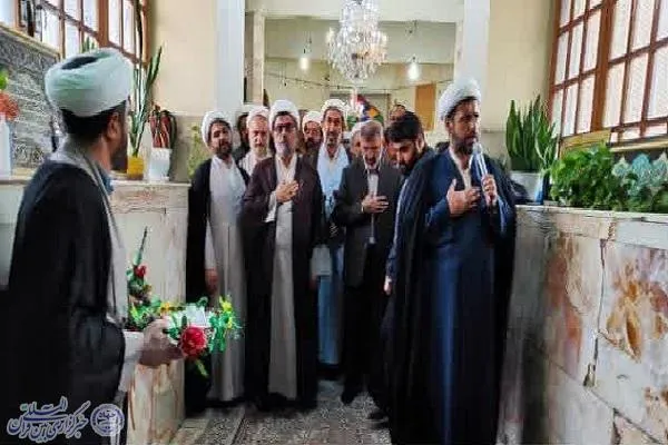 آغاز برنامه‌های هفته وقف در مازندران با عطرافشانی آستان مقدس امامزاده عباس(ع) ساری