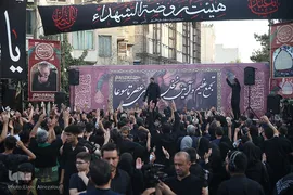 تجمع هیئات عزاداری و آیین نخل گردانی عصر تاسوعا