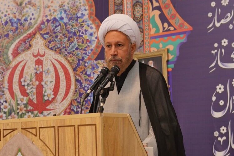 آیت الله لطف الله دژکام، نماینده ولی فقیه در فارس و امام جمعه شیراز