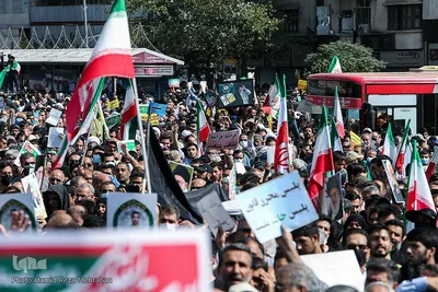 راهپیمایی مردم تهران در اعتراض به اغتشاشات اخیر
