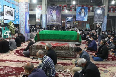 وداع مردم نی‌ریز با پیکر آیت‌الله فقیه