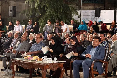 رونمایی از کتاب تاریخچه هنرستان هنرهای زیبا