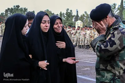 مراسم وداع با پیکر مطهر سروان شهید«رضا کریمی» در تیپ ۵۵ هوابرد شیراز
