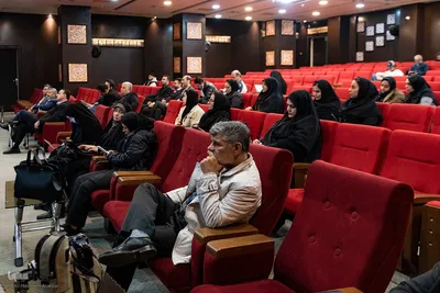 غبارروبی حرم مطهر امامزاده طاهر(ع)