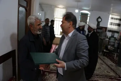 دیدار خانواده شهید سرافراز وطن، «مهدی بازگیر» رفت