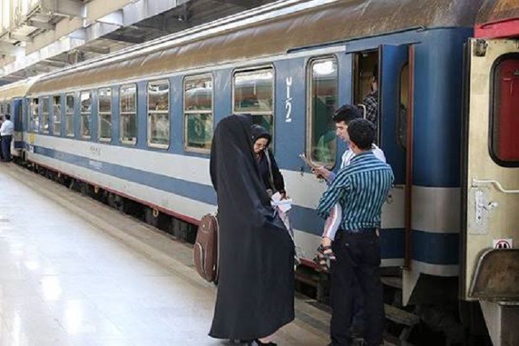 افزایش ظرفیت قطارهای تهران به مشهد در آستانه تشییع پیکر رهبر شهید