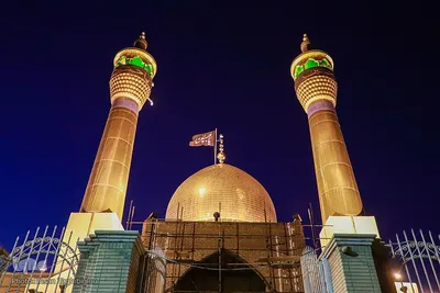 تعویض پرچم حسینیه اعظم زنجان‎‎