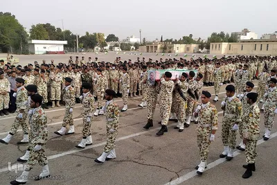 مراسم وداع با پیکر مطهر سروان شهید«رضا کریمی» در تیپ ۵۵ هوابرد شیراز