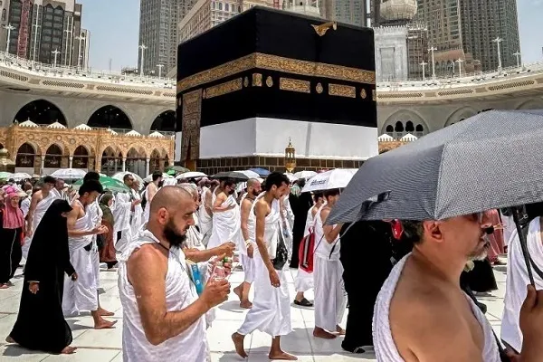 Hajj começa em meio à guerra em Gaza: mais de 1,5 milhão se reúnem em Meca