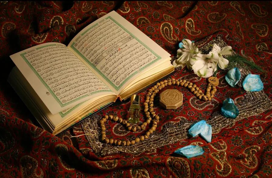 بررسی مشروعیت انواع استخاره از منظر مکتب اهل بیت(ع)