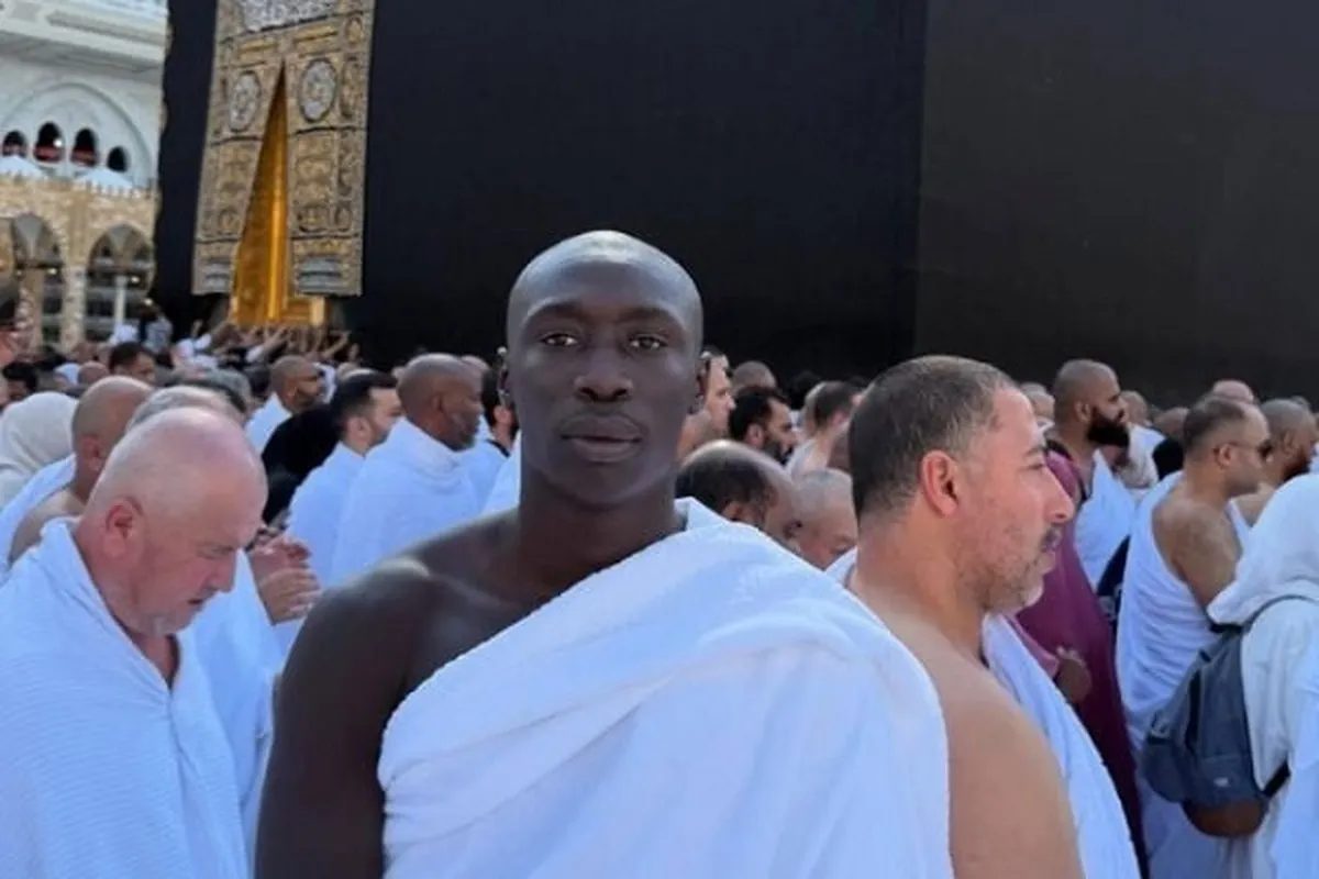 Msanii maarufu Khaby atekeleza Umrah, atuma ujumbe wa shukrani