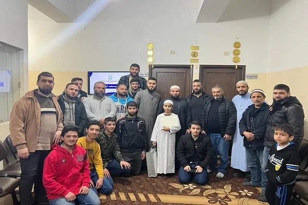 تكريم طفل لبناني بعمر  10 سنوات يتمكن من ختم القرآن كاملاً + صور