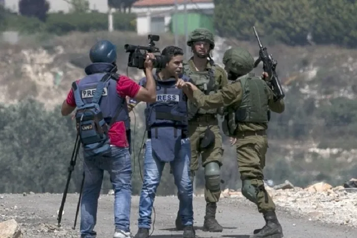 Israel detiene a equipo de periodistas palestinos en Cisjordania