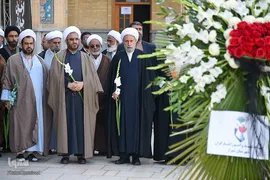گلباران مقبره شهید دستغیب‎‎