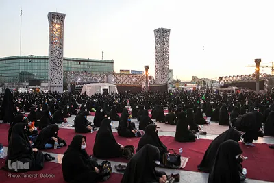 اجتماع بزرگ زنان عاشورایی در میدان امام حسین (ع)