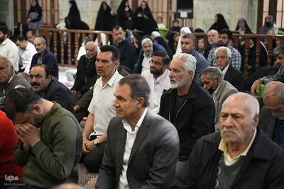 محفل انس با قرآن کریم در حرم سید علاءالدین حسین(ع)
