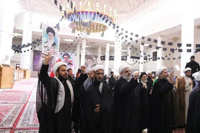 بیعت روحانیون و طلاب فارس با سومین رهبر معظم انقلاب