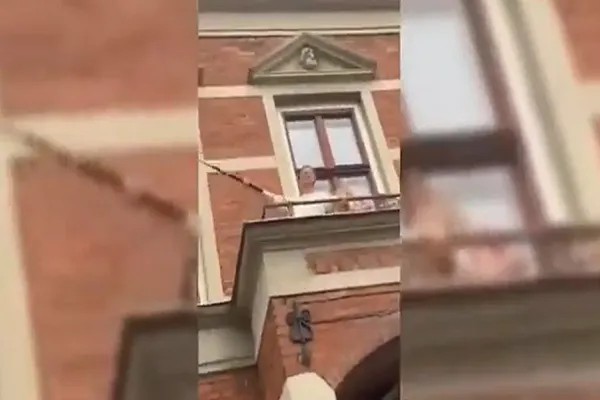 Iniwagayway ng Hari ng Danish ang Watawat ng Palestino sa Pagkakaisa kasama sa Gaza (+Video)