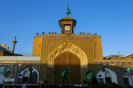 آیین تعویض پرچم سیدالکریم در شب ولادت آن حضرت
