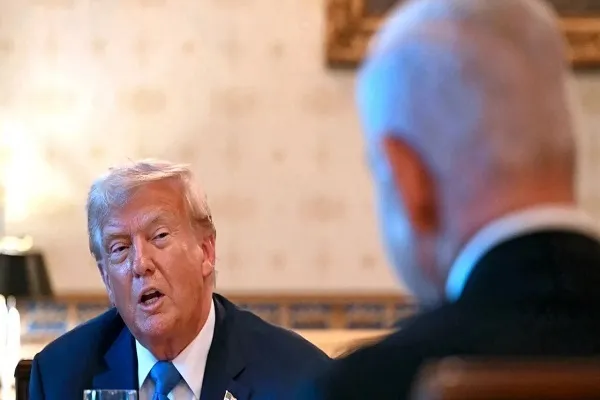 Трамп ба идомаи тавофуқи оташбас дар Лубнон таъкид кард