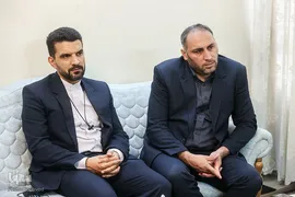 حضور رئیس حوزه ریاست مجلس شورای اسلامی در منزل شهید مهدی تقوی