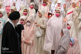 جشن تکلیف دختران دانش‌آموز در حسینیه امام خمینی(ره)