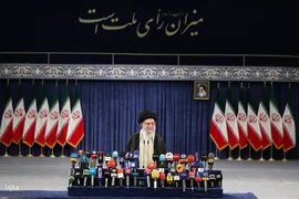 حضور رهبر معظم انقلاب در پای صندوق رأی انتخابات ریاست جمهوری
