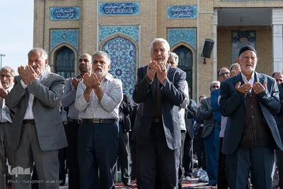 نماز عید سعید فطر در امامزادگان محمد و سکینه خاتون (س) کرج