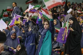 اجتماع ۲۰ هزارنفری «دختران آرمانی»