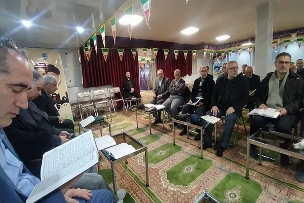 جلسه تفسر قرآن مدیران اجرایی آذربایجان‌شرقی