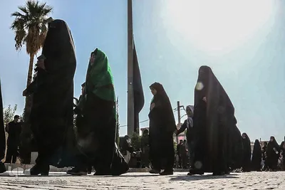 اهتزاز پرچم حرم حضرت اباعبدالله الحسین(ع) در شیراز