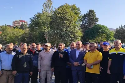 عکس | پیاده‌روی خانوادگی به مناسبت هفته دفاع مقدس