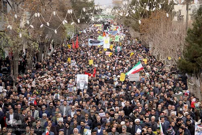 راهپیمایی مردم سمنان در حمایت از پاسخ موشکی سپاه