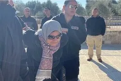 Bei Angriff von Zionisten auf Al-Aqsa-Moschee 4 betende Palästinenserinnen festgenommen