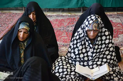 آیین ترتیل خوانی قرآن کریم در امامزاده سید حمزه(ع) تبریز
