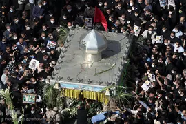مراسم تشییع پیکر مطهر شهید مدافع حرم «جواد الله‌کرم» در محله مهرآباد جنوبی