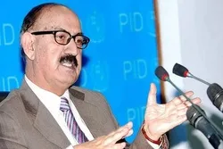 نواز حکومت کو ٹی ٹی پی سے مذاکرات میں عسکری قیادت سے معاونت نہیں ملی، عرفان صدیقی