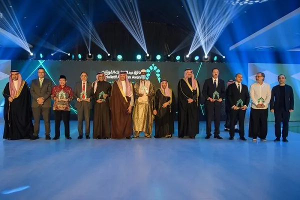 الإحتفال بتكريم 7 مساجد فازت بجائزة 