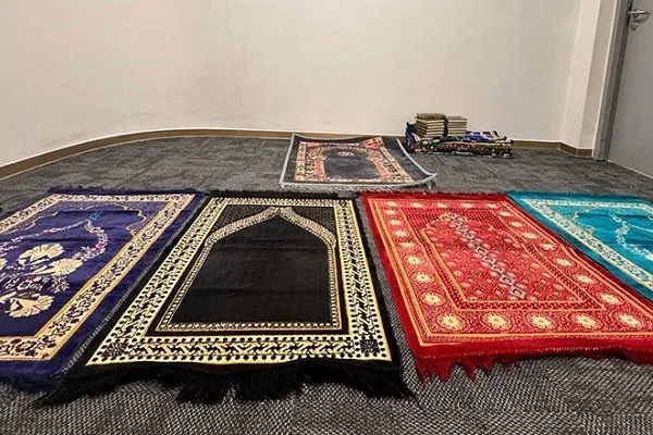 Cambodia Opens Airport Praying Rooms to Support Muslim Visitors