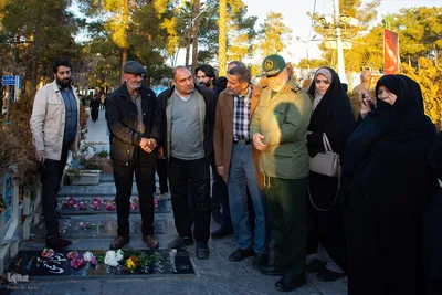 آیین ملی میهمانی لاله‌ها در گلستان شهدای اصفهان
