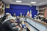 طلاب در مدارس نظام‌مند و تحت نظارت علما تربیت شوند