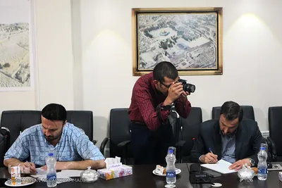 نشست بررسی امکان و عدم امکان اجرای معامله قرن