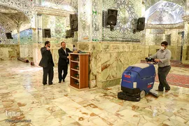 ضدعفونی كردن مستمر ضریح و صحن حرم مطهر شاهچراغ(ع)