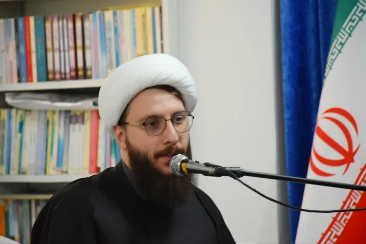 مساجد به سکوی خدمت به مردم تبدیل شوند