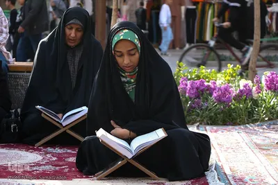 جزء‌خوانی قرآن کریم در چهارباغ اصفهان