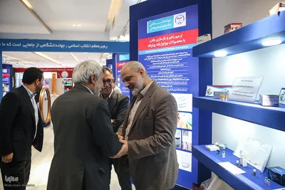 بازدید رئیس‌جمهور از نمایشگاه دستاوردهای جهاددانشگاهی