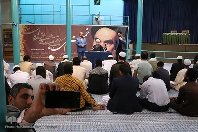 بازدید متسابقین خارجی از بیت امام خمینی(ره)